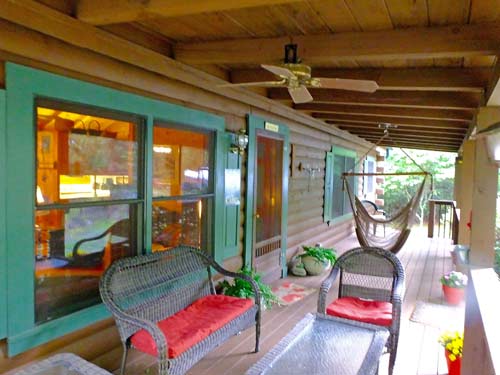 sit relax on fron porch